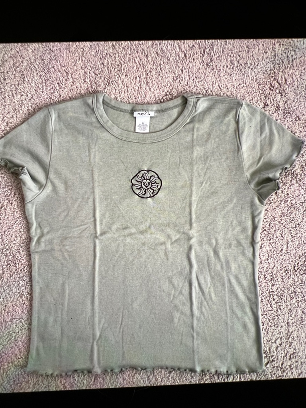 Rue21 Light Olive Green Short Sleeve Tee with Center Floral Patch